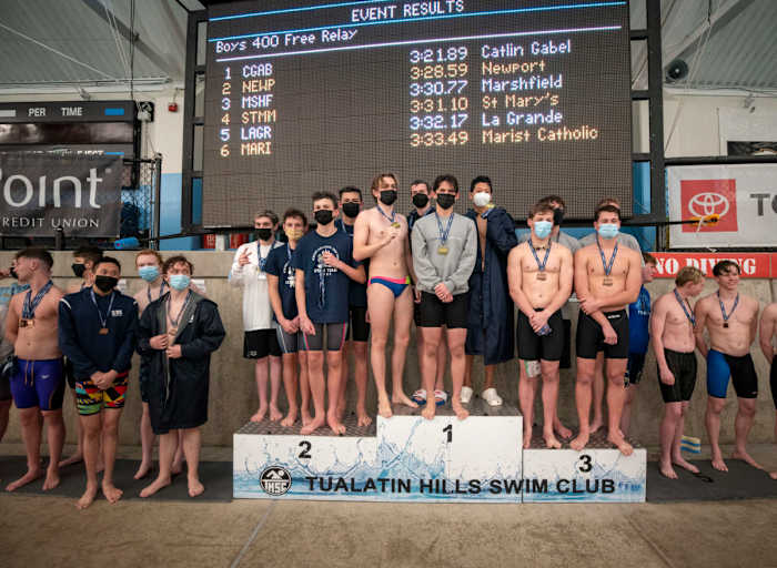 11.boys_400freelay-3